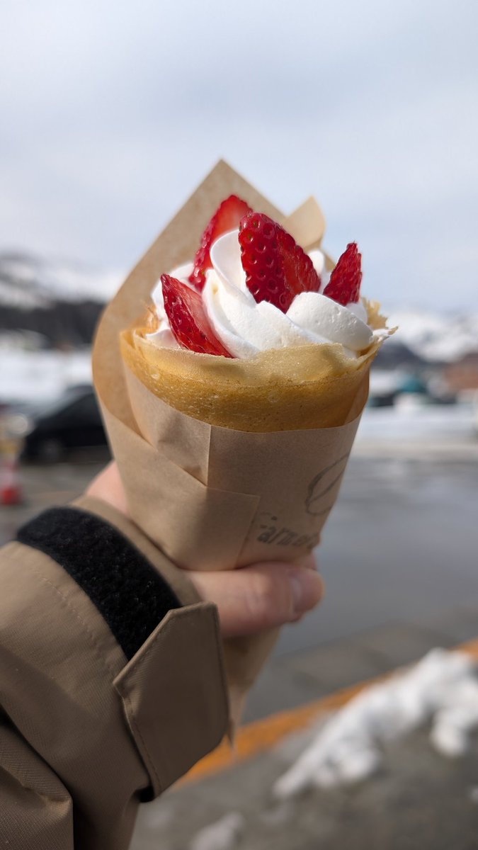 3年ぶりのスノーボードに行ってきた。
体力落ちすぎてへろへろ🌀
雪ふわふわで気持ちよかったなー❄