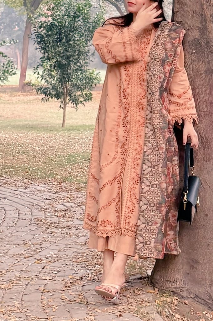 classybachi's tweet photo. آواز دے کے چھپ گئی ہر بار زندگی
ہم ایسے سادہ دل تھے کہ ہر بار آگئے
#apsara
#love
#life
#LoveIslandAllStars
#sadgi https://t.co/1t7n9WAQpl