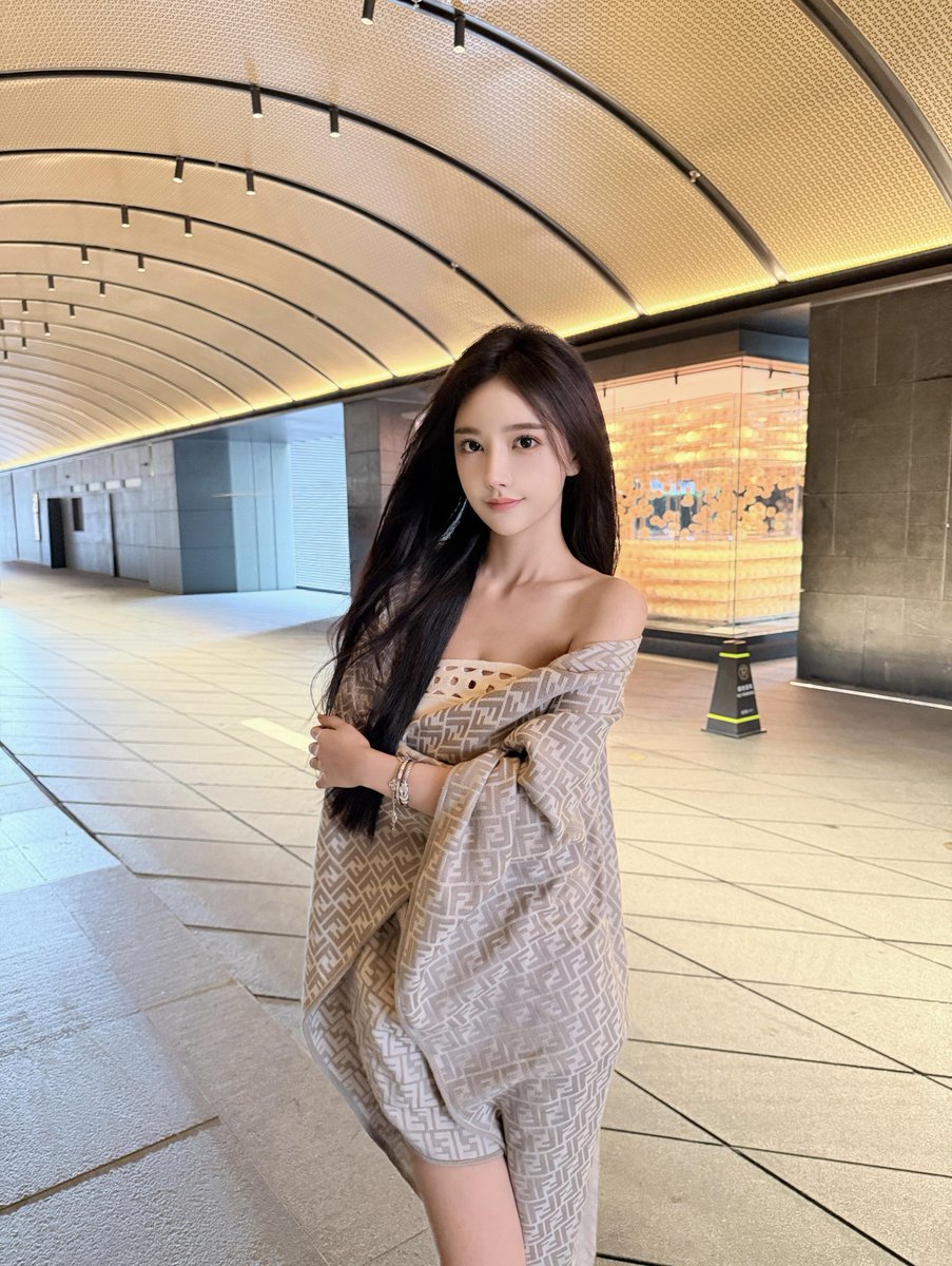 杨律Y tweet media