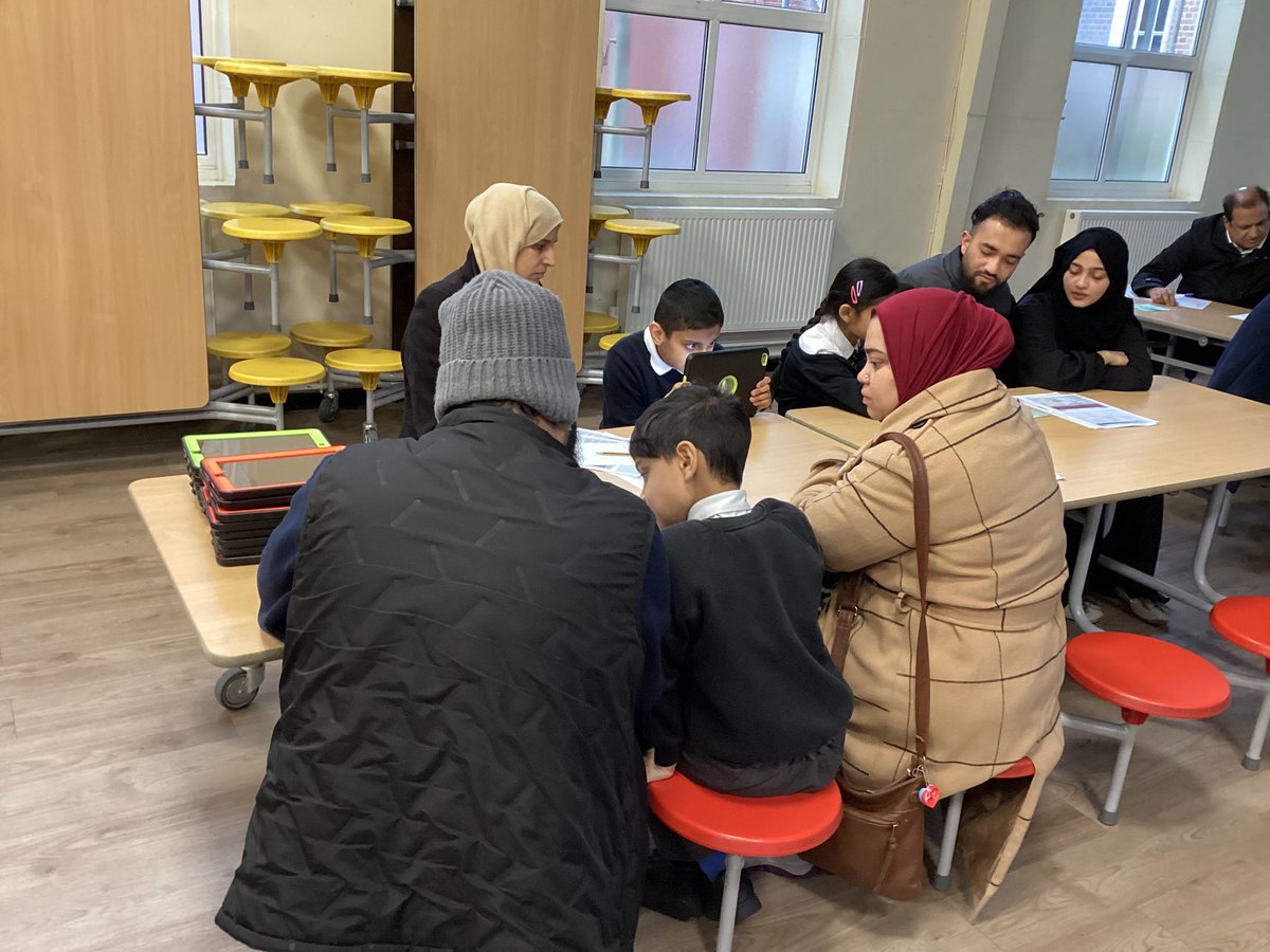 year_holy's tweet photo. A huge thank you to the Year 5 parents for attending our Maths Inspire workshop this morning. The children loved you joining in with the Maths activities. #CSTHFB10 #MathsHFB10 #Year5 #MathsInspire https://t.co/LbLZqWJKGr