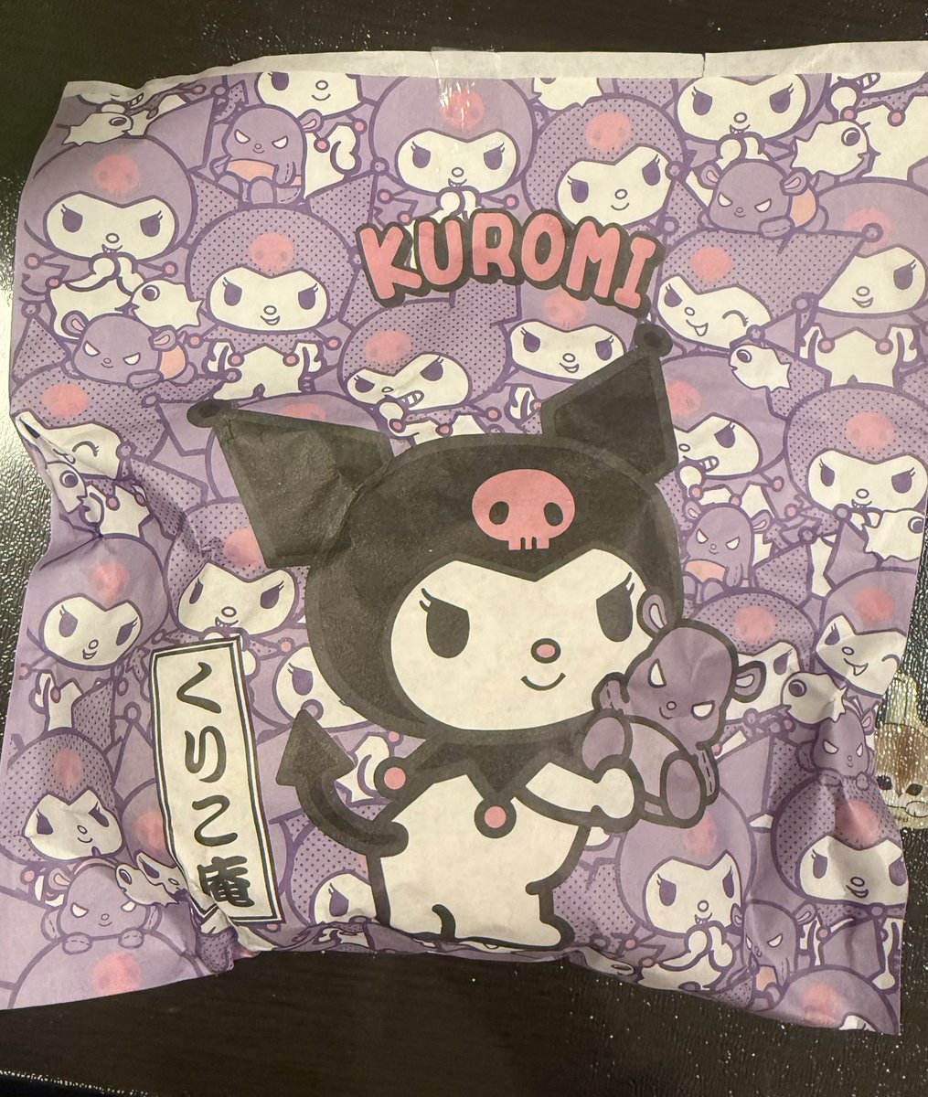 bon_bon03c's tweet photo. 夫氏がくりこ庵で買ってきてくれた
顔がよくわからないけどチョコ味 https://t.co/AVBHfTk2DP