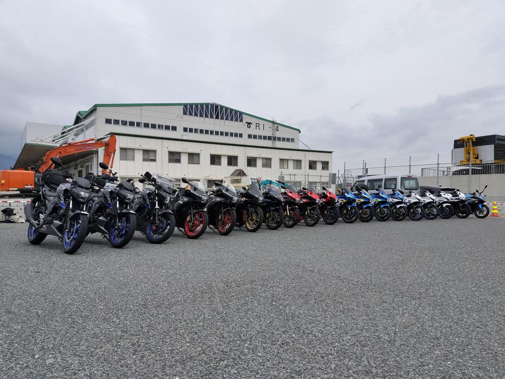 hujiworks's tweet photo. #神戸MT2026春
【参加者募集】
4月19日 (雨天中止)
「ピアハウス六甲3」で10時開始

参加料:ゲーム代200円
余裕ある方:不要になったパーツ、名産品やオススメのお菓子など🙇💦

GSXR/Sミーティングを兼ねていますが、参加車両不問です🤗
希望者はこのポストにリプorDM下さい📩 https://t.co/BLlGtqR6I5