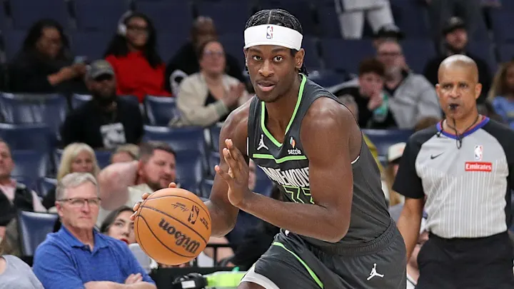 BullsXtra's tweet photo. O Chicago Bulls trocou por um ala 6'10, que era um prospecto 5 estrelas, porém ainda não engrenou. 

Tem a oportunidade de dar tempo de quadra pra ver se ele tem espaço na reconstrução, mas o treinador só bota ele no garbage time, enquanto isso Patrick Williams joga 32 minutos. https://t.co/lyWgfSyZrA