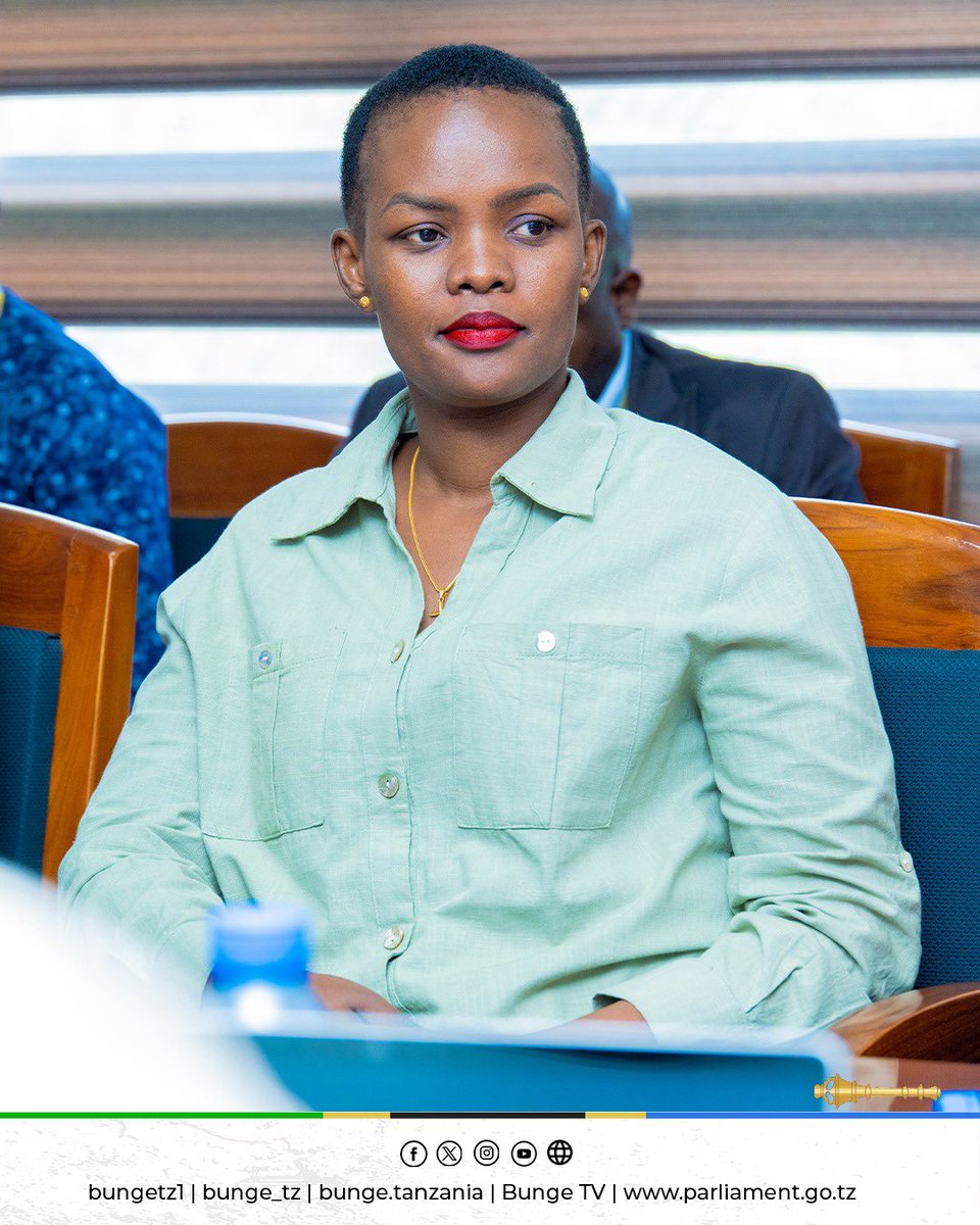 bunge_tz's tweet photo. Kamati ya Kudumu ya Bunge ya Maji na Mazingira chini ya Mwenyekiti wake Mhe. Jackson Kiswaga katika kikao na Watendaji wa Wizara ya Maji wakiongozwa na Waziri wake, Mhe. Jumaa Aweso leo Februari 12, 2026 katika Ofisi za Bunge Jijini Dodoma. https://t.co/qI8FDg6XMU