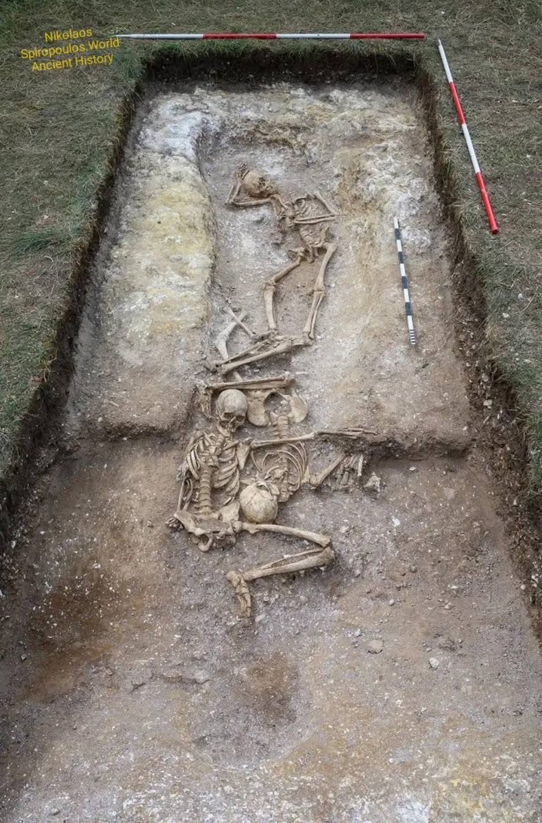 argosaki's tweet image. Archaeologists have unearthed a #Viking Age pit filled with the dismembered remains of 10 people in the outskirts of Cambridge, #England. 

The unusual mass grave, which also contained the skeleton of an extremely tall man who had undergone brain surgery, may be related to
