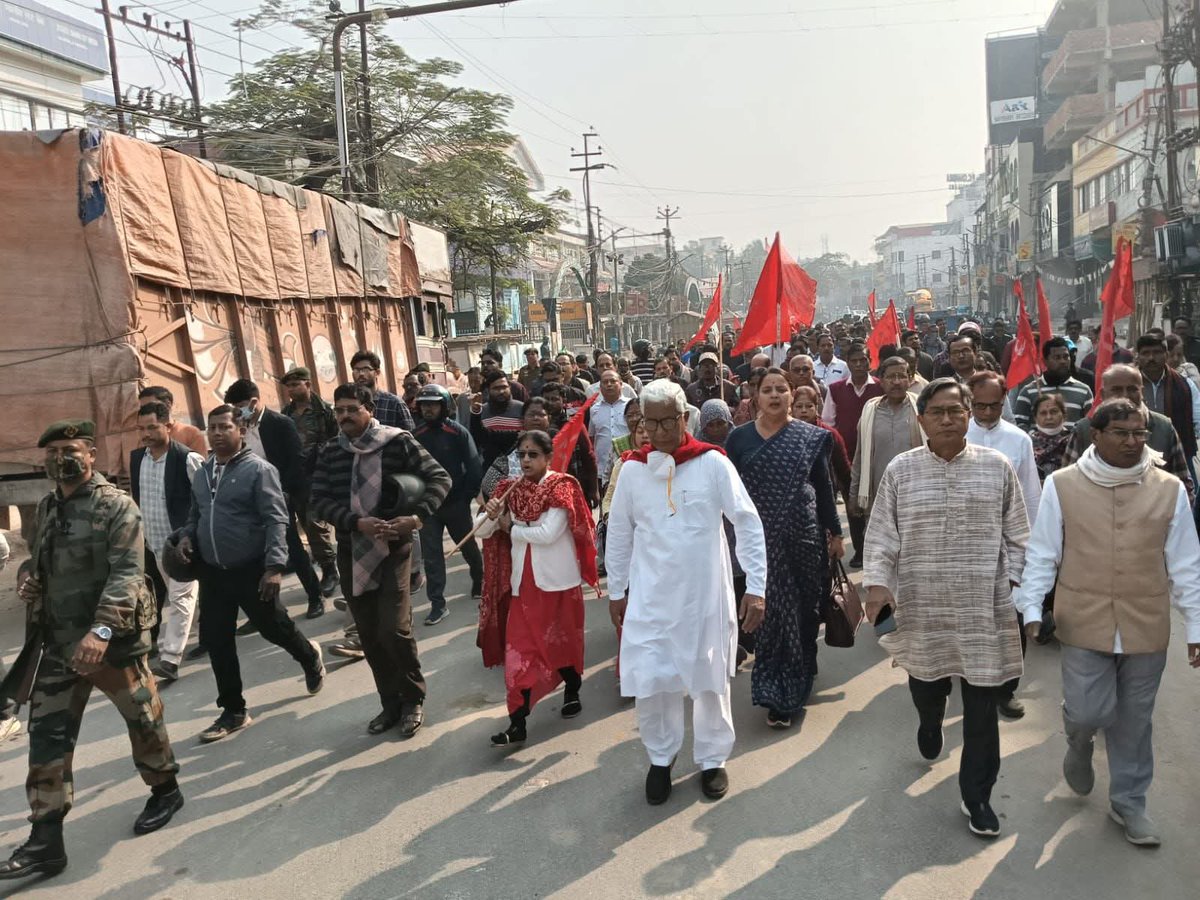 tncpim's tweet image. பொது வேலைநிறுத்தப் பேரணியில் திரிபுரா முன்னாள் முதல்வர் தோழர் மாணிக்சர்க்கார் #12thFebGeneralStrike #GeneralStrike #Feb12Strike #SaveFarmers #LabourRights