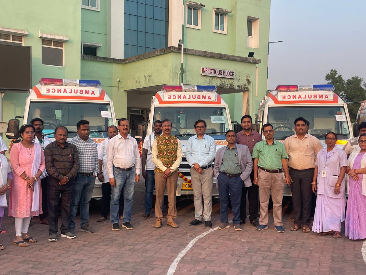 cdmo_Kendrapara's tweet photo. Seven Nos. new 108 Ambulance inaugurated by Hon'ble Collector &amp; DM Kendrapada at District Head Quarter Hospital , Kendrapada https://t.co/qvboqU2RpE