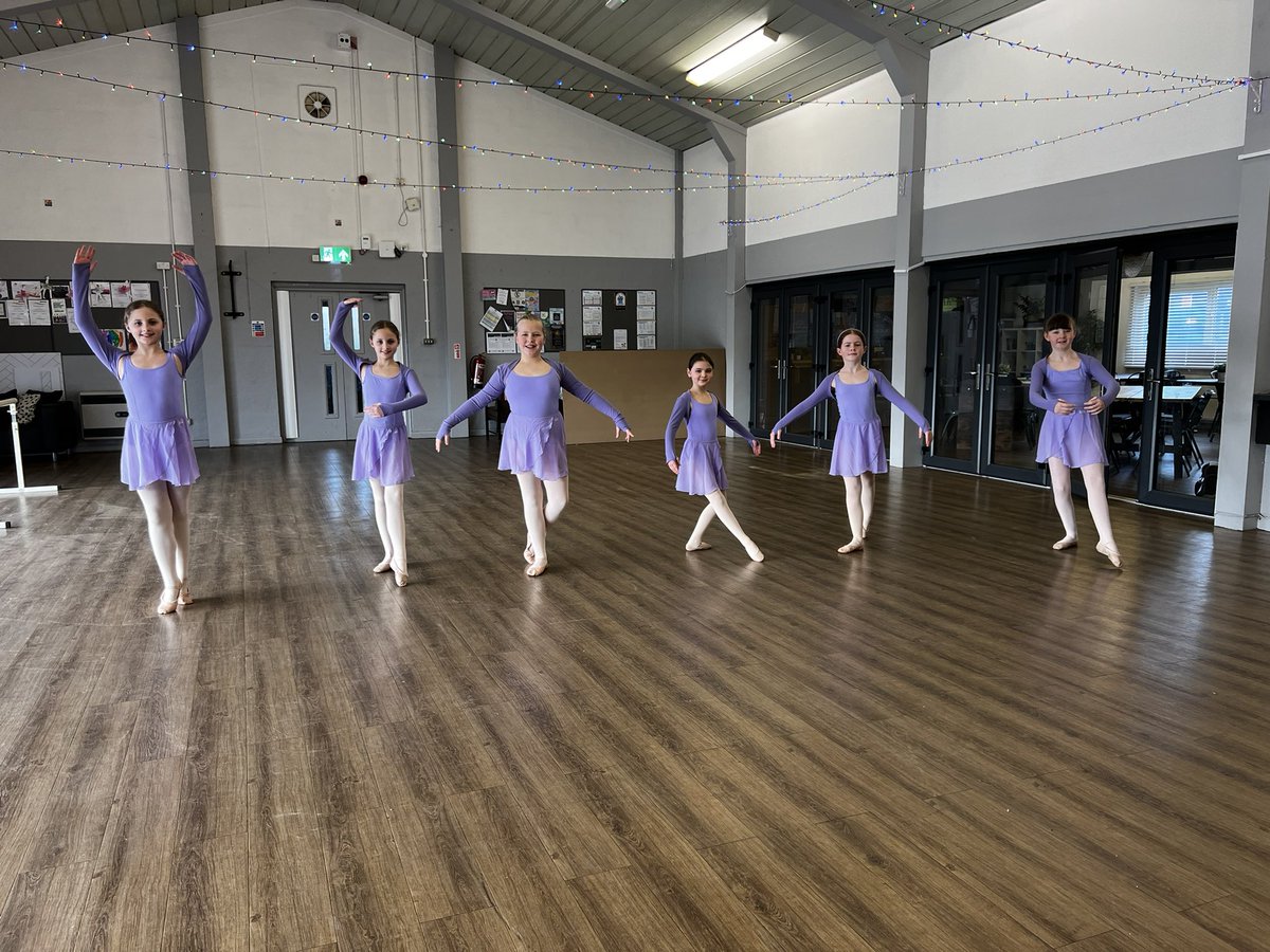 antheaking2's tweet photo. Level 1 Ballet exam students always committed and inspiring to watch 💕
#antheamkingschoolofdancing #ballet #balletstudents #ipath #bdqt #utd https://t.co/72s9I2j3DK