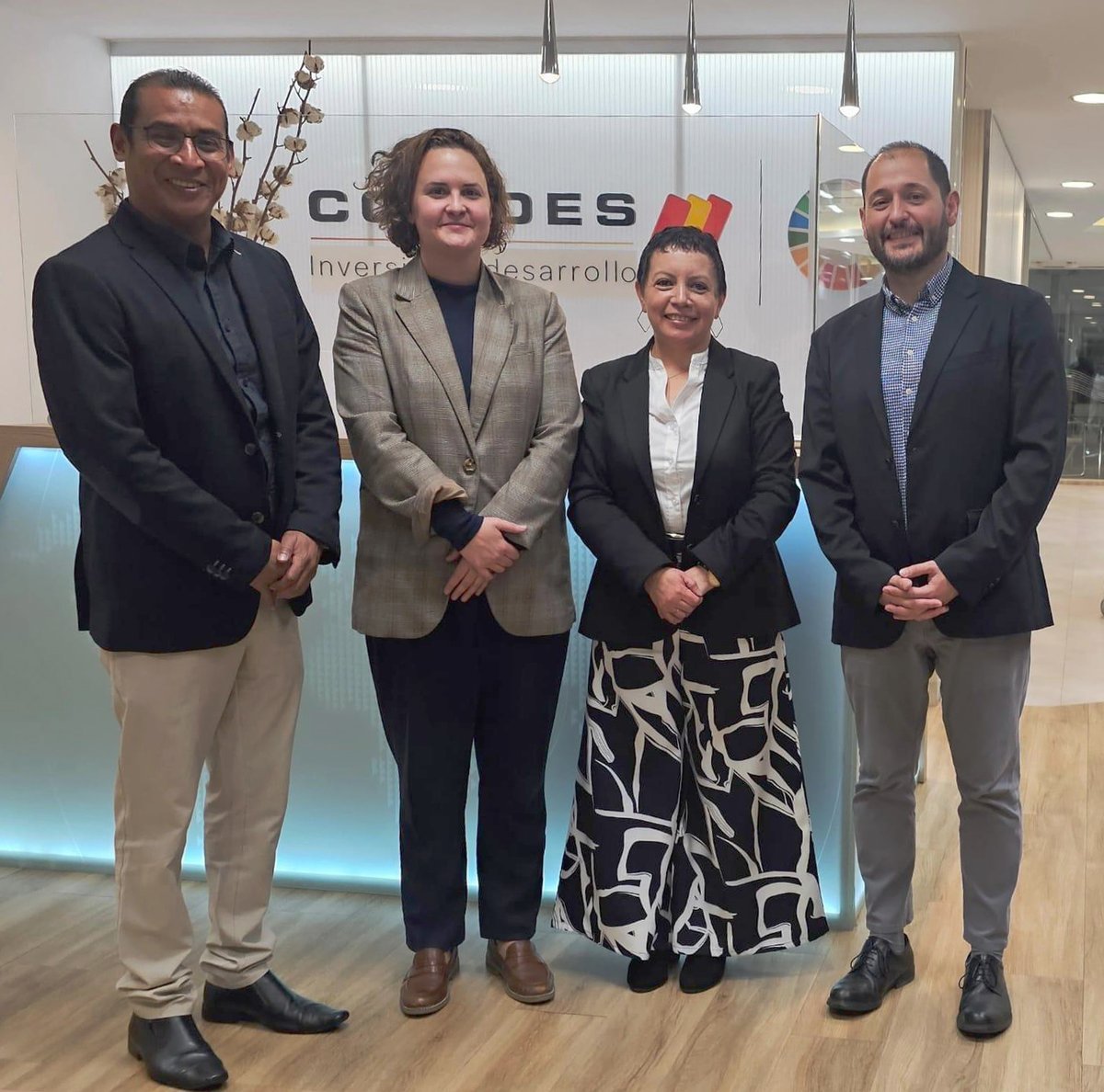 Encantados del encuentro mantenido con Sandra Andrade, gerente general de <a href="/BanCodesarrollo/">Banco Codesarrollo</a>, en el que hemos comentado los avances y el #impacto del proyecto respaldado por el #ProgramaTIF para fortalecer la inclusión financiera de la micro y pequeña empresa ecuatoriana.