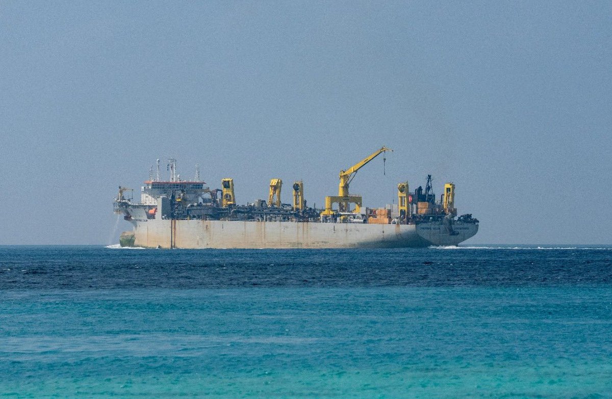 DredgingToday's tweet image. EXCLUSIVE: #JanDeNul’s TSHD Cristóbal Colón builds #Maldives Eco City

dredgingtoday.com/2026/02/12/exc…