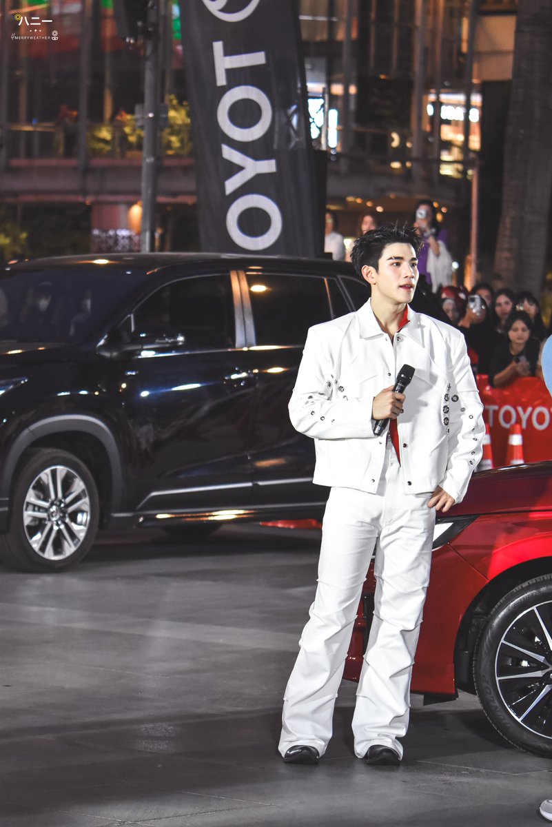 Pangeran irl 😭🫠🫠

TOYOTA x FOURTH
#TOYOTADRIVEFININLOVExFourth