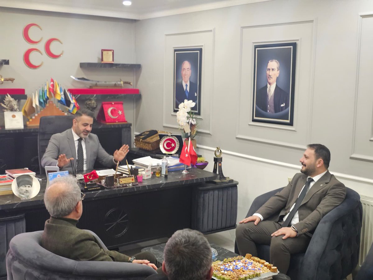 Milliyetçi Hareket Partisi Batman İl Başkanlığı 📍 

Adalet ve Kalkınma Partisi #Batman Merkez İlçe Başkanı Sn Fatih DOĞU ve kıymetli yönetimi , il başkanlığımızda bizleri ziyaret ettiler. Nazik ziyaretlerinden dolayı kendilerine teşekkür ediyor, karşılıklı istişarelerde