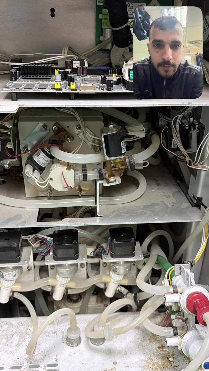 oday_jabour's tweet image. Today we brought an Dialysis machine back to life.