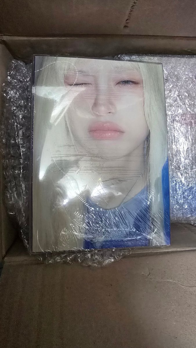 mtc_color's tweet photo. chuu
츄 정규 1집
XO, My Cyber Love 
Cyber ver. 
미개봉 앨범 
양도 unopened album sell
포스터❌ poster ❌️ 
bulk⭕ 
개당 each
0.8/1ea
sealed wts https://t.co/q5oXreG3ez