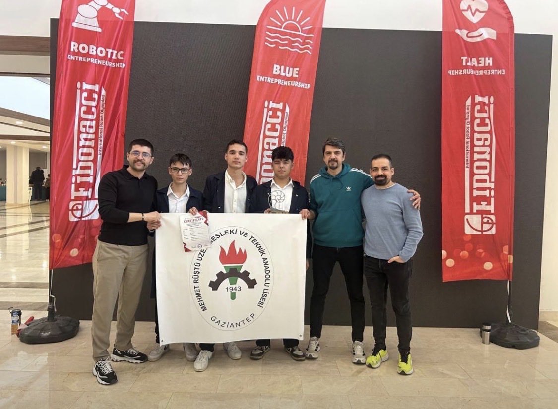 AlperTanriover's tweet photo. Okulumuz M.Rüştü Uzel MTAL, Mersin’de düzenlenen Robot Olimpiyatları’nda bölge birincisi olarak büyük bir başarıya imza atmış ve Türkiye finallerine katılmaya hak kazanmıştır.Emeği geçen idareci,öğretmen ve öğrencilerimizi tebrik eder,final yarışmasında başarılar dileriz. https://t.co/sxcLDUPpiD
