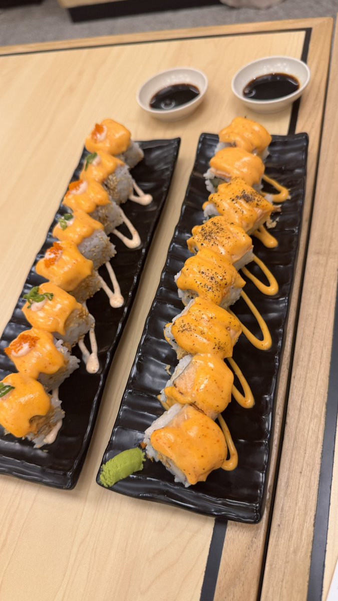 silhouitte's tweet photo. First time cobain Kimukatsu 🍱 https://t.co/cq2nCn6PVv