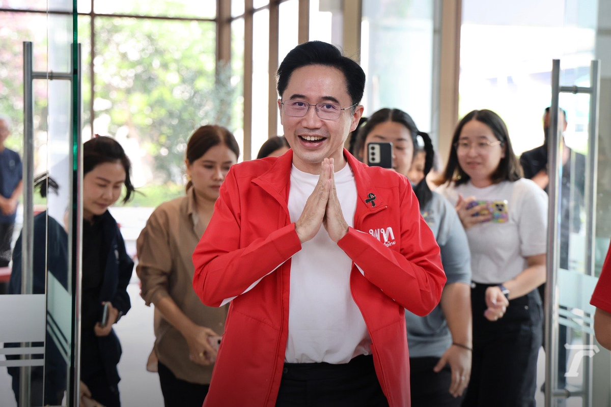 วันนี้ฟินมาก ทักษิณร้อง let it be จากคลองเปรม อาจานเชนก็มาให้เติม ร้องไห้วันเดียว ตอนนี้เราฟื้นแล้ว