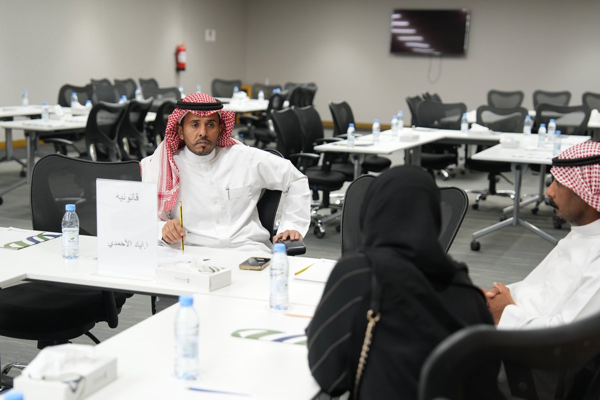 mobdeaun's tweet photo. ويهدف اللقاء إلى تعزيز التكامل بين المهن الاستشارية ورواد الأعمال، ومناقشة أبرز التحديات، بما يسهم في تطوير جودة الخدمات، ودعم بيئة الأعمال في المنطقة. https://t.co/4BJ3BKr4Ow