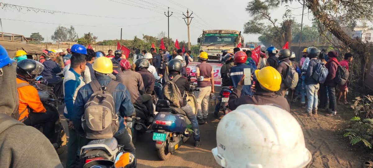 tncpim's tweet image. மேற்கு வங்கத்தின் நக்சல்பாரி தேயிலைத் தோட்டத் தொழிலாளர்களின் பொது வேலைநிறுத்தம். #12thFebGeneralStrike #GeneralStrike #Feb12Strike #SaveFarmers #LabourRights