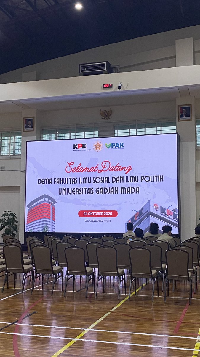 Dewan Mahasiswa Fisipol UGM tweet media