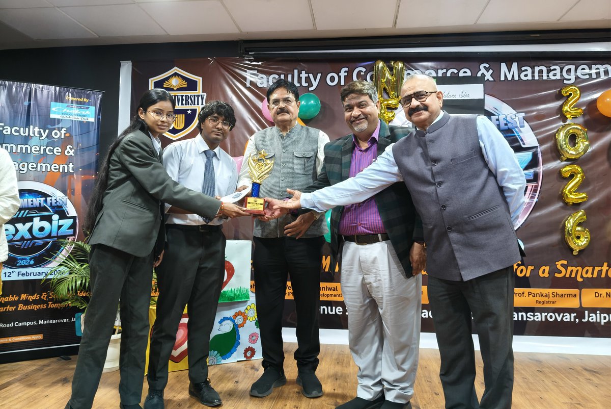 Apex University tweet media