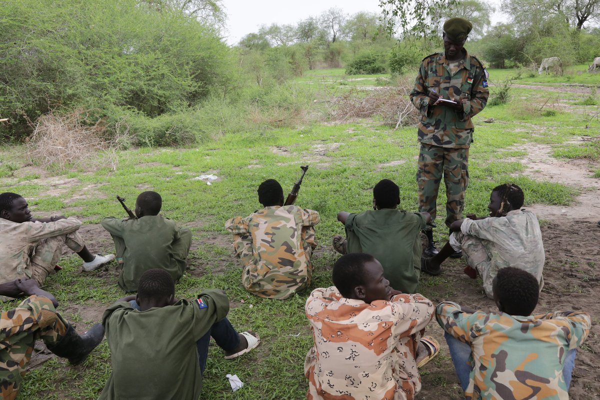 UNPeacekeeping's tweet photo. #RedHandDay calls for urgent political action to end the recruitment and use of children by armed forces &amp; armed groups.

@UN peacekeeping missions in #SouthSudan 🇸🇸, #CAR 🇨🇫&amp; #DRC 🇨🇩 work towards their release and prevent their recruitment and use.

#InvestInPeace
@childreninwar https://t.co/Bi9K6IHb79