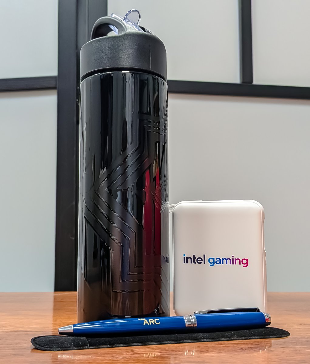 Want some FREE <a href="/IntelUK/">Intel UK</a> merch? 

We have a bundle containing an Intel cold lunch bag, XDDESIGN Sport bottle, Intel Gaming Power Bank and Intel ARC Pen to give away! 

To enter: 
❤️ Leave a like
🔄️ Repost / Share

(Must be following us to be eligible. Winner announced Thu 19th
