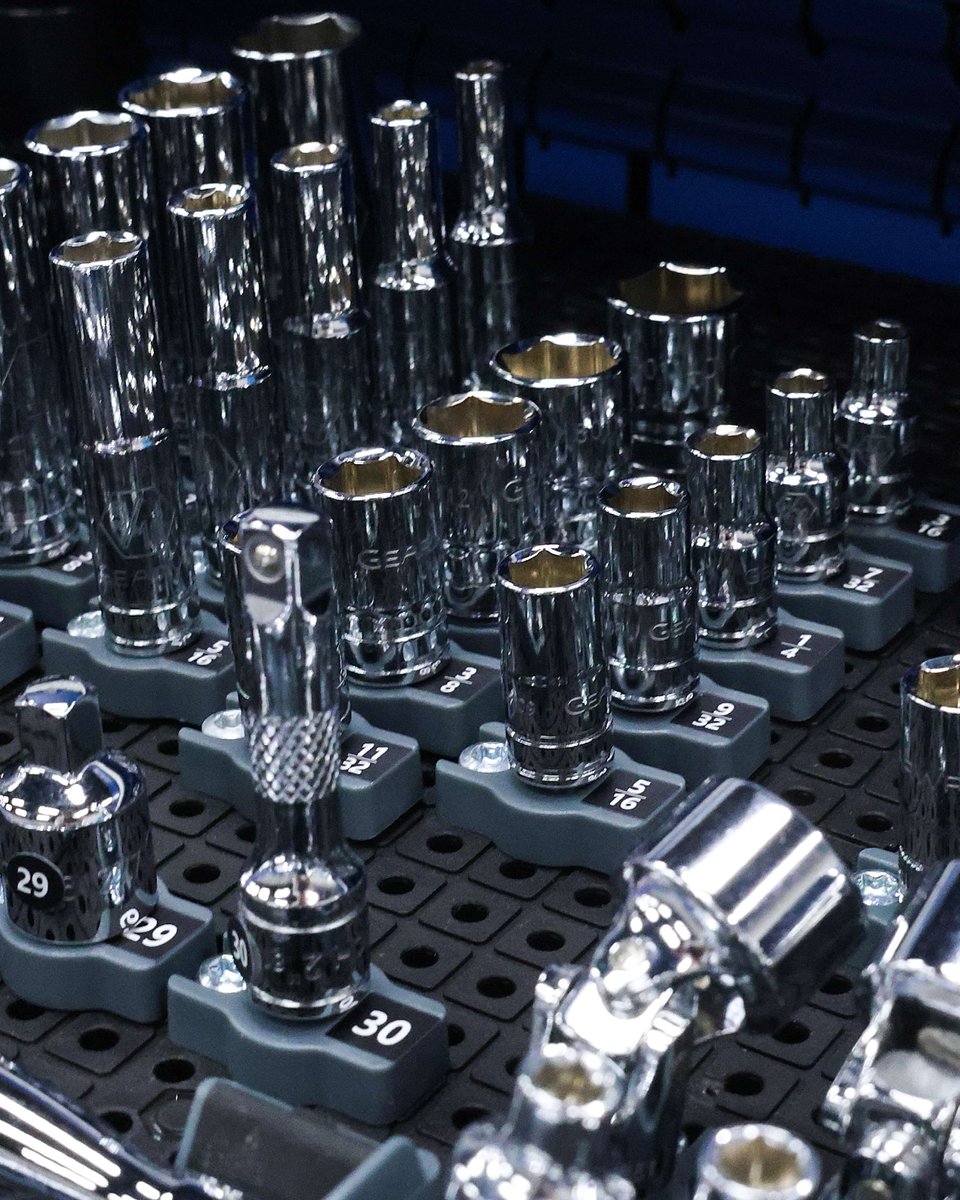 Toolgrid's tweet photo. A Toolgrid® setup means fewer mistakes, faster repairs, and better days in the shop! 🛠️

-

#toolgrid #handtools #toolsofthetrade #toolbox #toolboxorganization #automotive #mechanicsofinstagram #organizedtools #toolboxsetup #toolsdaily #tooladdict #wrenching https://t.co/GS56giIYwN