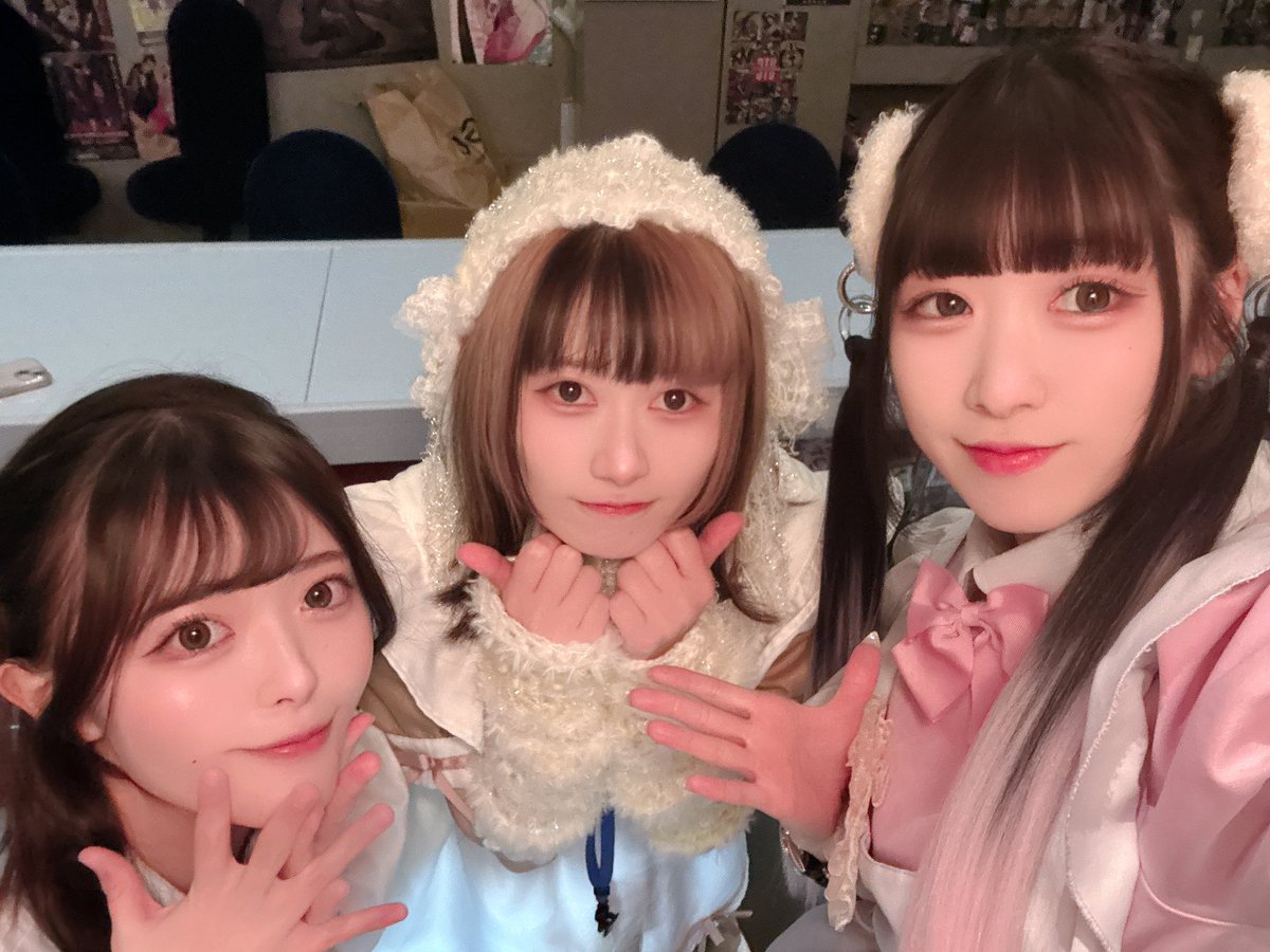 みらくるぱれっとオープンなのです🎀

本日はしぃな🍓りか🪼みい🔰でお待ちしているのです(՞ .ˬ.՞)"

新人のみいちゃん🤎に会った事ない方会いに来て欲しいのです♪( ◜ω◝و(و "
週末はバレンタインイベントで学生服なのです💝