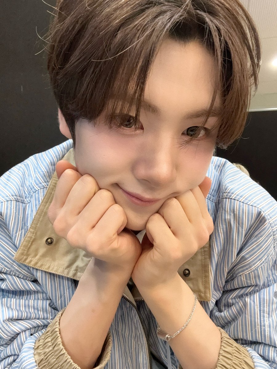 [🌟] 260212 ‘볼찌빵재✊😉✊’ WV UPDATE (1/2)

🐶: 다만오 M Countdown is over!! 🥲🥲🥲🥲 

다만오 (da-man-o) short for dasi mannan oneul (nice to see you again)
#TWS #투어스 #영재 #YOUNGJAE