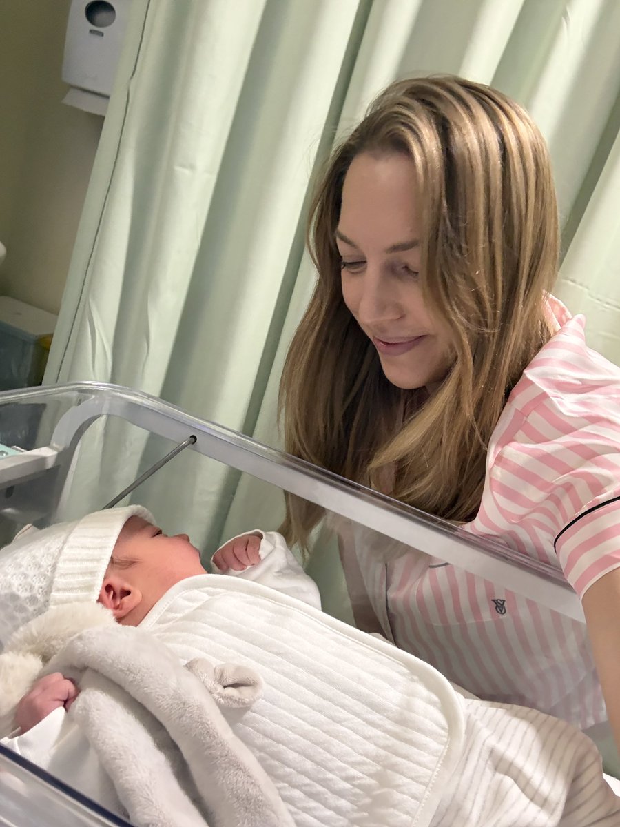 Emma Vardy tweet media