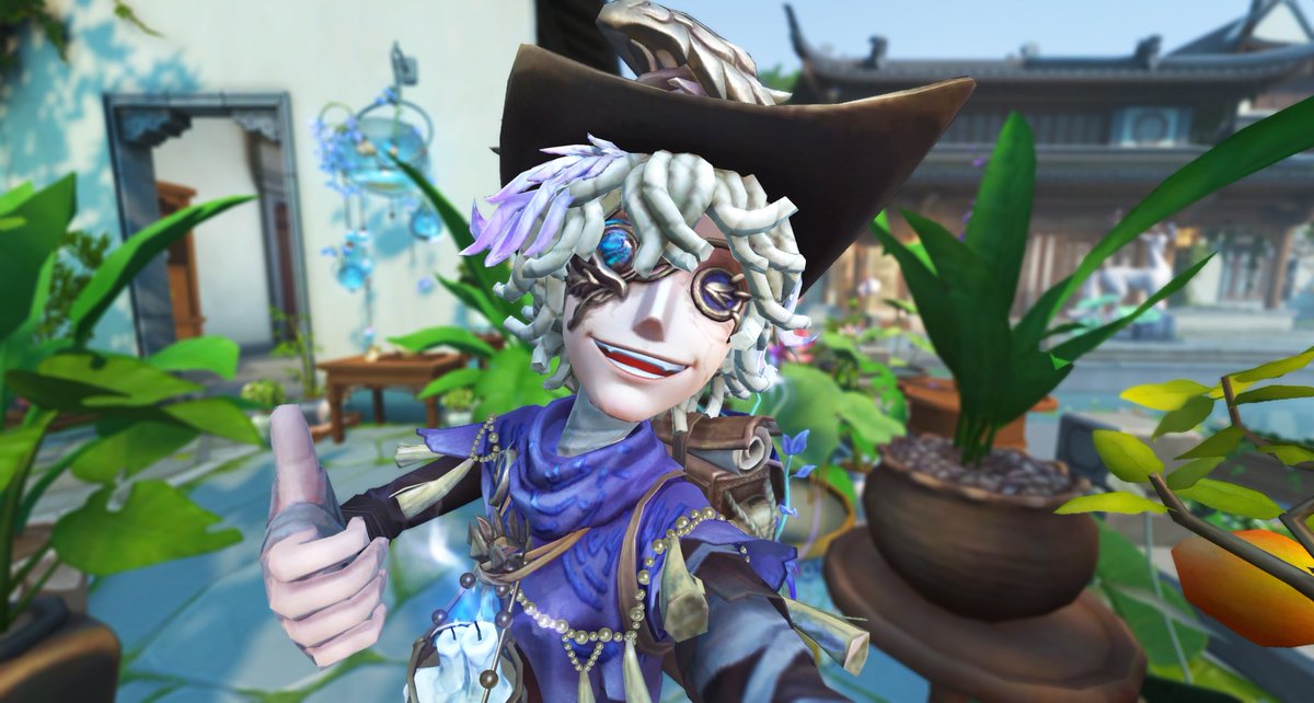 A little garden area for caged fire and his workshop inside but i ran out of clues..