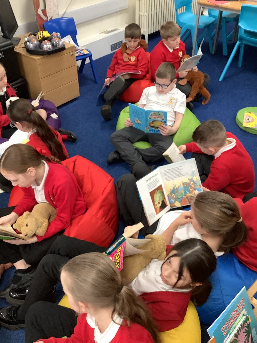 For #ChildrensMentalHealthWeek, we’ve been to the library and read a book about our different emotions and how we can always ‘find our happy’🧘‍♀️🌈📖