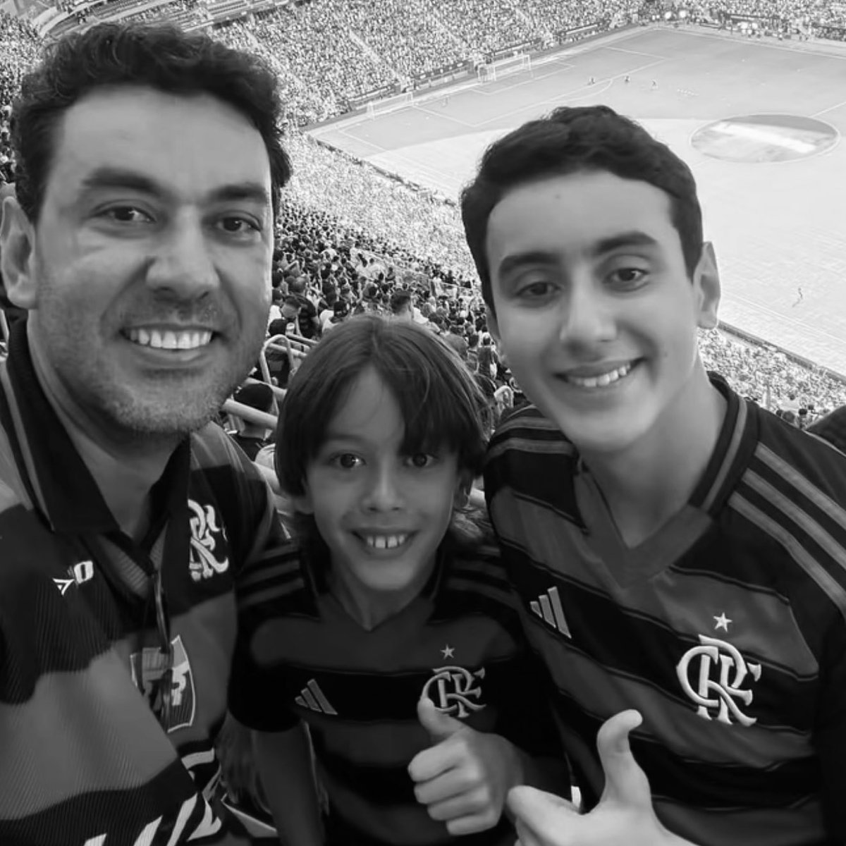 choquei's tweet image. 🚨BRASIL: Secretário de Governo de Itumbiara (GO) atira contra os dois filhos pequenos, mata um, deixa o outro em estado grave e tira a própria vida após descobrir traição da esposa; leia a carta de despedida.