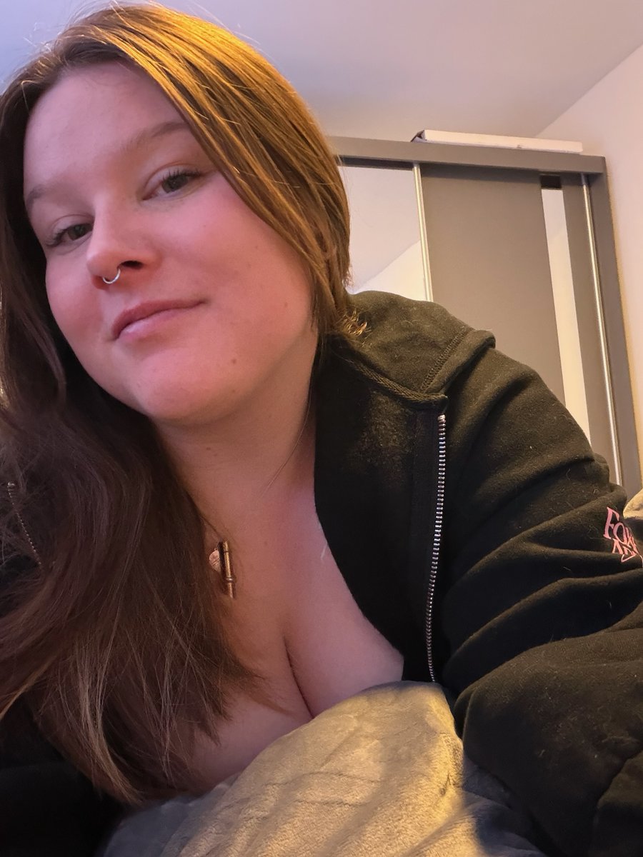 Sending (‿ˠ‿) to everybody who says 'hey' 🫶