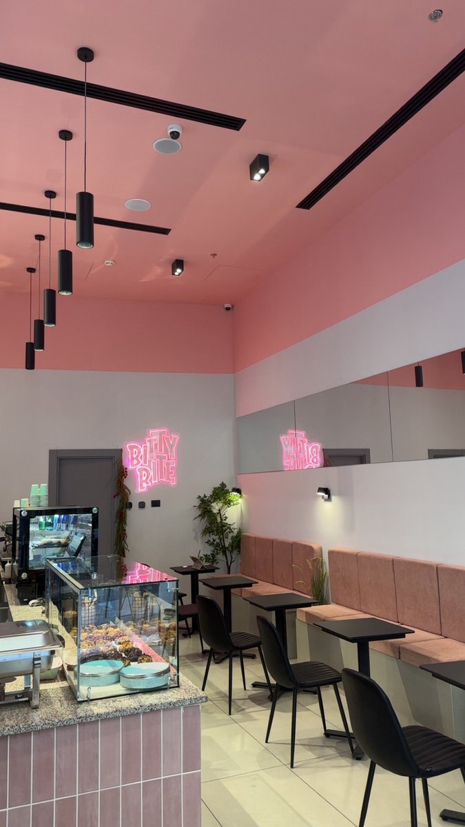 moeprive's tweet image. دمب اخر بدون زوجة