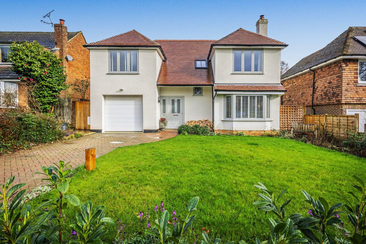COMING SOON IN TUNBRIDGE WELLS! GUIDE PRICE £1.2m: Exceptionally renovated and extended 4-bedroom family home with garage and driveway
flyingfishproperties.co.uk/property-for-s…
.
.
.
#tunbridgewells #tonbridge #bidborough #southborough #southboroughcommon