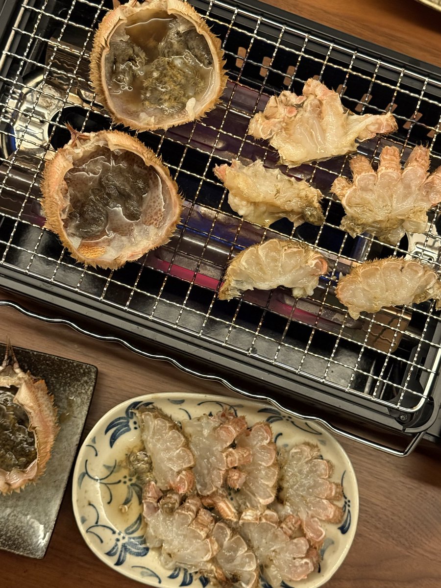 FerSoldat's tweet photo. 岩手県小本港、正進丸のズーマ船長@zm_1091 からズー毛蟹が着弾しました!
元気に生きてるから
刺身、焼き、蒸しなんでも出来て美味しいですよ!🦀🦀🦀🦀🦀🦀
#ZFT https://t.co/QW8nSG8yWb