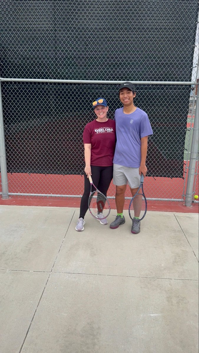 Cy_FairTennis's tweet photo. We had a great time yesterday at the Student/Staff tennis tournament. Thank you everyone who came out to play with our students! We love our teachers!

Corken/Elle-1st
Timmons/Josiah-2nd
Ehrig/Chu-3rd
Conso champs-Monagas/Delaney https://t.co/ysyw0RMOtU