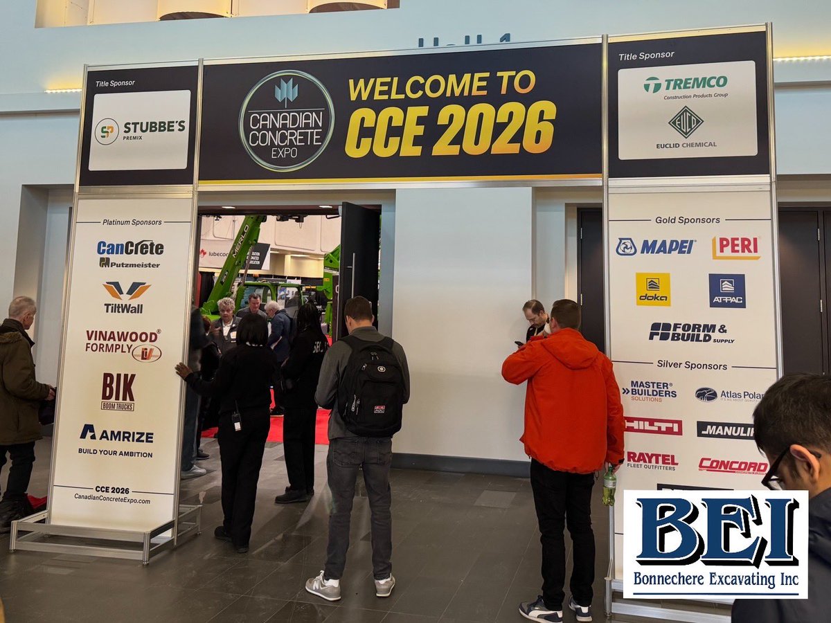 bonnechereexc's tweet photo. We just can’t curb our enthusiasm while attending @CDNConcreteExpo to set our sights on the newest addition to our fleet! Thanks @GOMACO and #hmaequipment for the spiffy new #concretecurbmachine #renfrewcounty #ottawavalley #tradesrock #thebigblue https://t.co/KrIWuHENLr