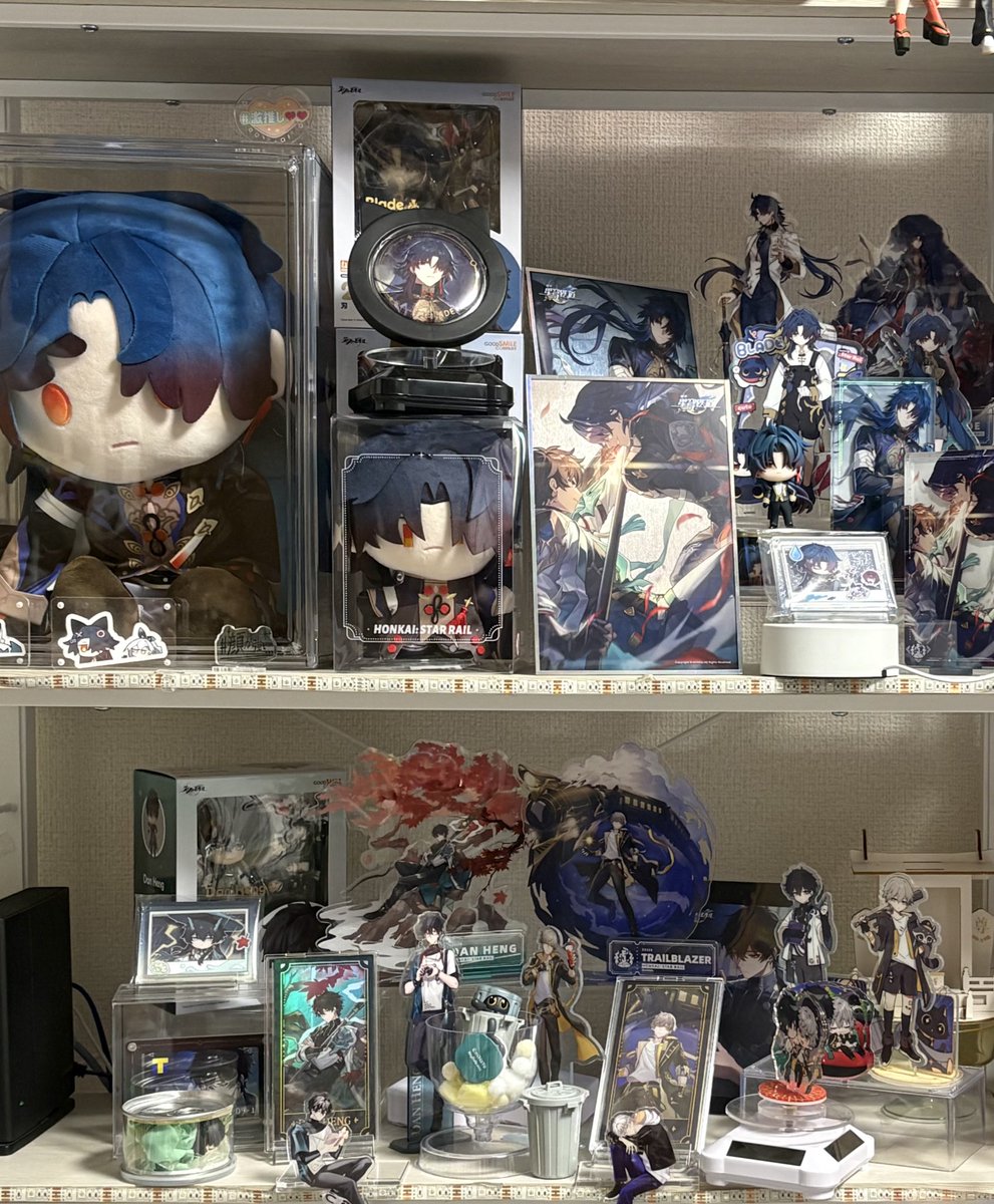 グッズ棚綺麗にした