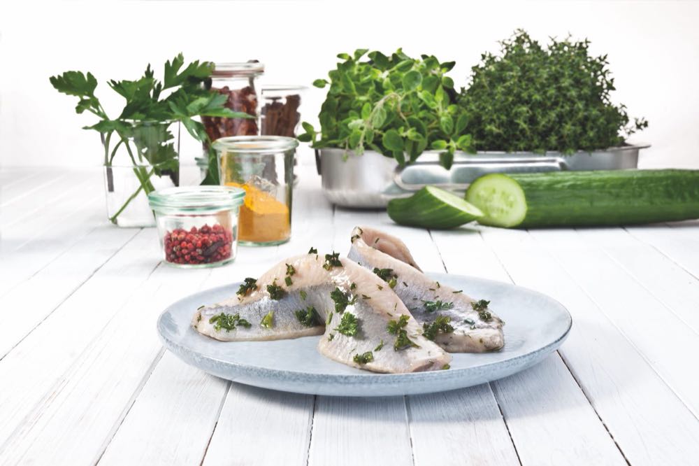 Friesenkrone vergibt drei Stipendien für Weiterbildung Fischsommelier dlvr.it/TQw7XP