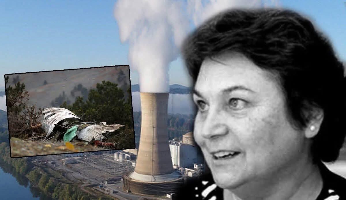 Uçak kazasında öldürülen
(şehit edilen) fizik dehası Prof. Engin Arık’ın rüyası Çin’de gerçek oldu.

Toryum reaktörü çalıştı…
1 tonu 1 milyon ton petrole eşdeğer.
Ruhu şad olsun…😔🙏