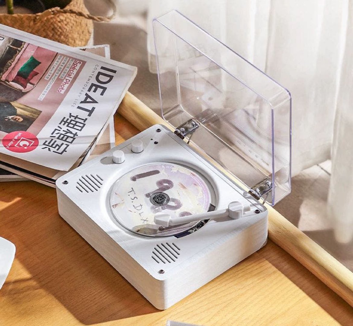 에뛰드 탐라에 이런거 심어도 되나
저 내일 입덕 천일이에요!
시간이 언제 이렇게.. 아직도 신입같이 두근 두근 하는데 🥹
천일 기념 RT이벤트!
포레앨범 CD로 들어보시라고 한분 추첨해서 CDP 보내드려요.
내일 밤12시 추첨. 
아 조금부크럽다🙈😁
조건) 나중에 레거시 앨범 구매인증샷 보내주시기!