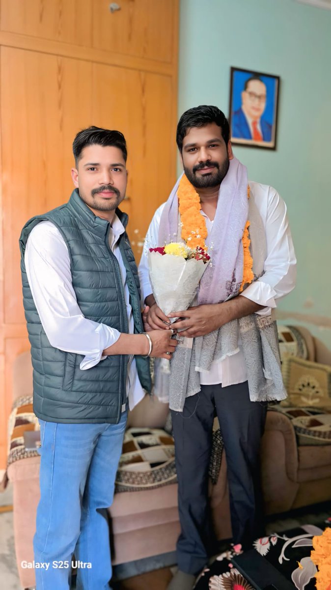 BA4Dausa's tweet photo. भीम आर्मी आजाद समाज पार्टी राजस्थान के मजबूत स्तम्भ सोशल मीडिया की बुलन्द आवाज!

बड़े भाई  #सोनू_बामणिया जी को आजाद समाज पार्टी राजस्थान के प्रदेश IT Cell प्रभारी बनाए जाने पर बहुत बहुत बधाई एवं हार्दिक मंगलकामनाएं।
@Sonu_Aazad https://t.co/WZ6vR38LiH