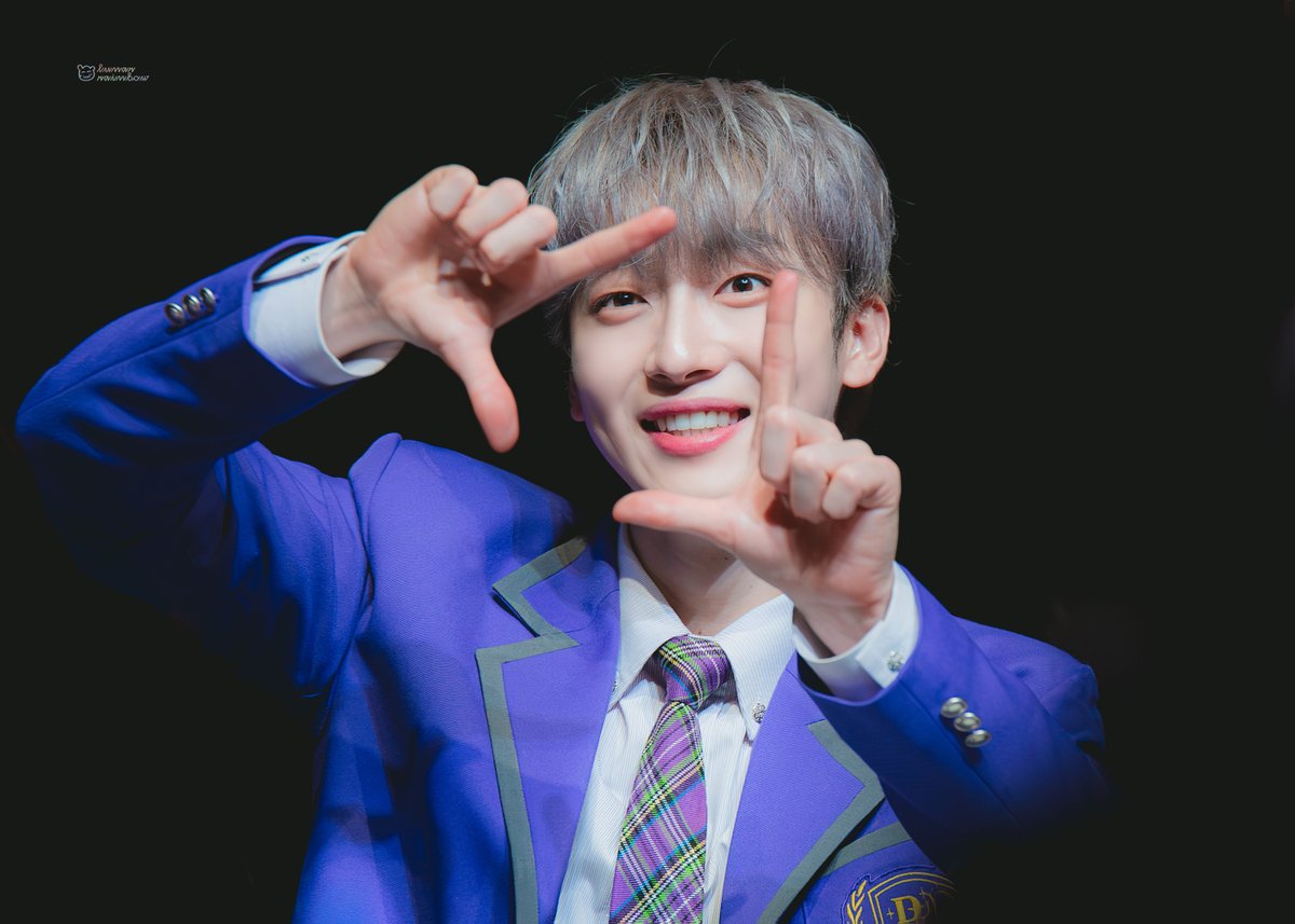 20260204 7시30분 < 타오르는어둠 속에서 > 사인회
미겔린役  #곽민수

✨ lunar-rainbow-pic.tistory.com/895