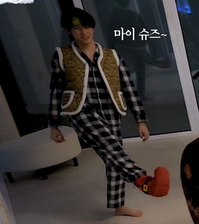 형아모자뺏어서 장난치는홍조바보ㅠㅠ 
병뚜껑력 어디안간다🤭