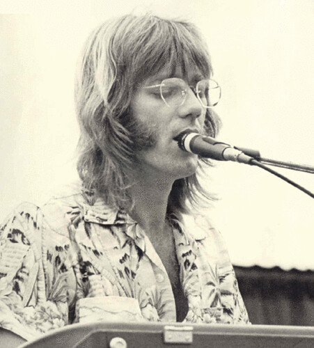 TheDuckLR's tweet image. "When the music's over
Turn out the lights"
Remembering the legendary keyboardist, singer-songwriter and founding member of #TheDoors #RayManzarek who was born on February 12th, 1939 🙏
Happy Heavenly Birthday!
#RestInPeace