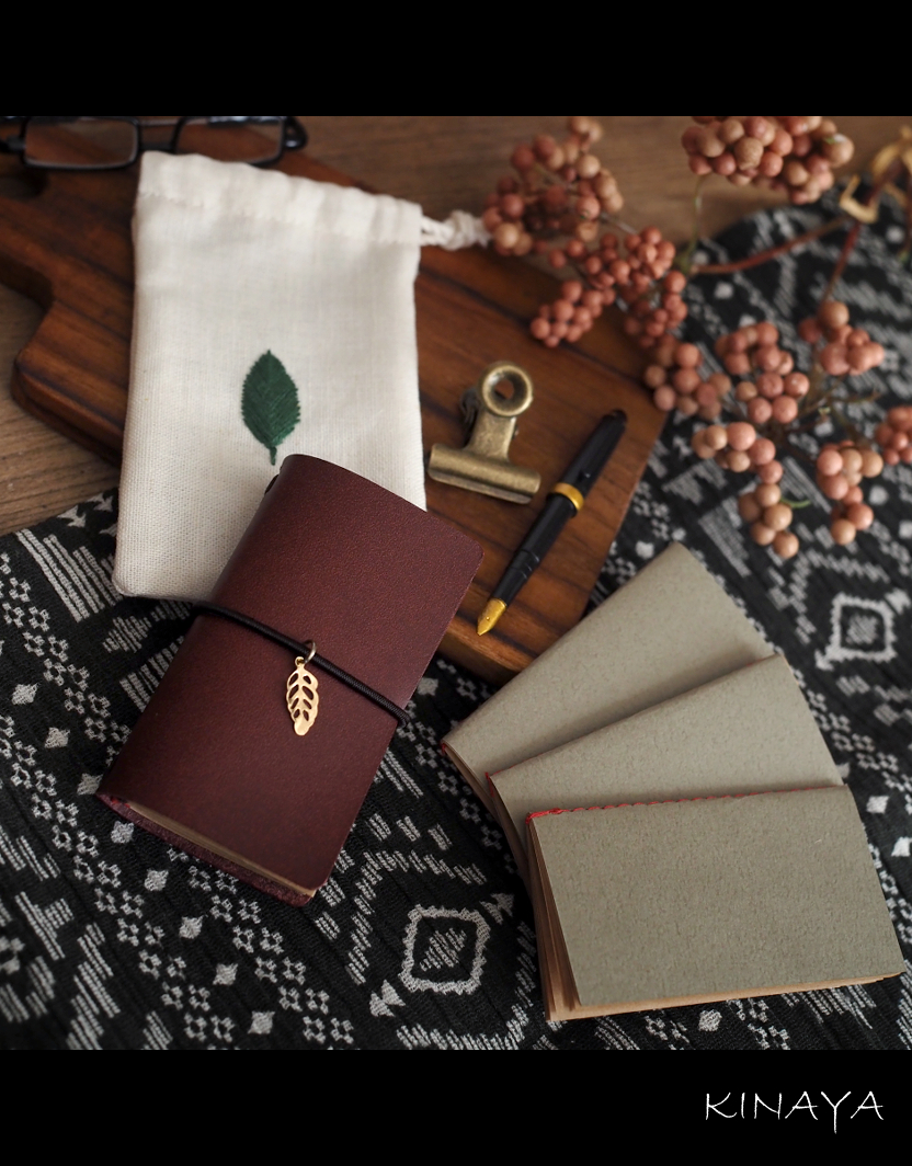 ⏰通販のお知らせ⏰

2月15日(日曜) 21:00～
kinaya-kiryo.booth.pm

「【DDヘッド用】エルフ耳」
・セミホワイト肌用
・フレッシュ肌用

「【ドール用】革ノートセット」
・ワイン/ヴィンセントレザー（巾着：緑）
・キャメル/栃木ピアノレザー（巾着：黄）

 よろしくお願いします！