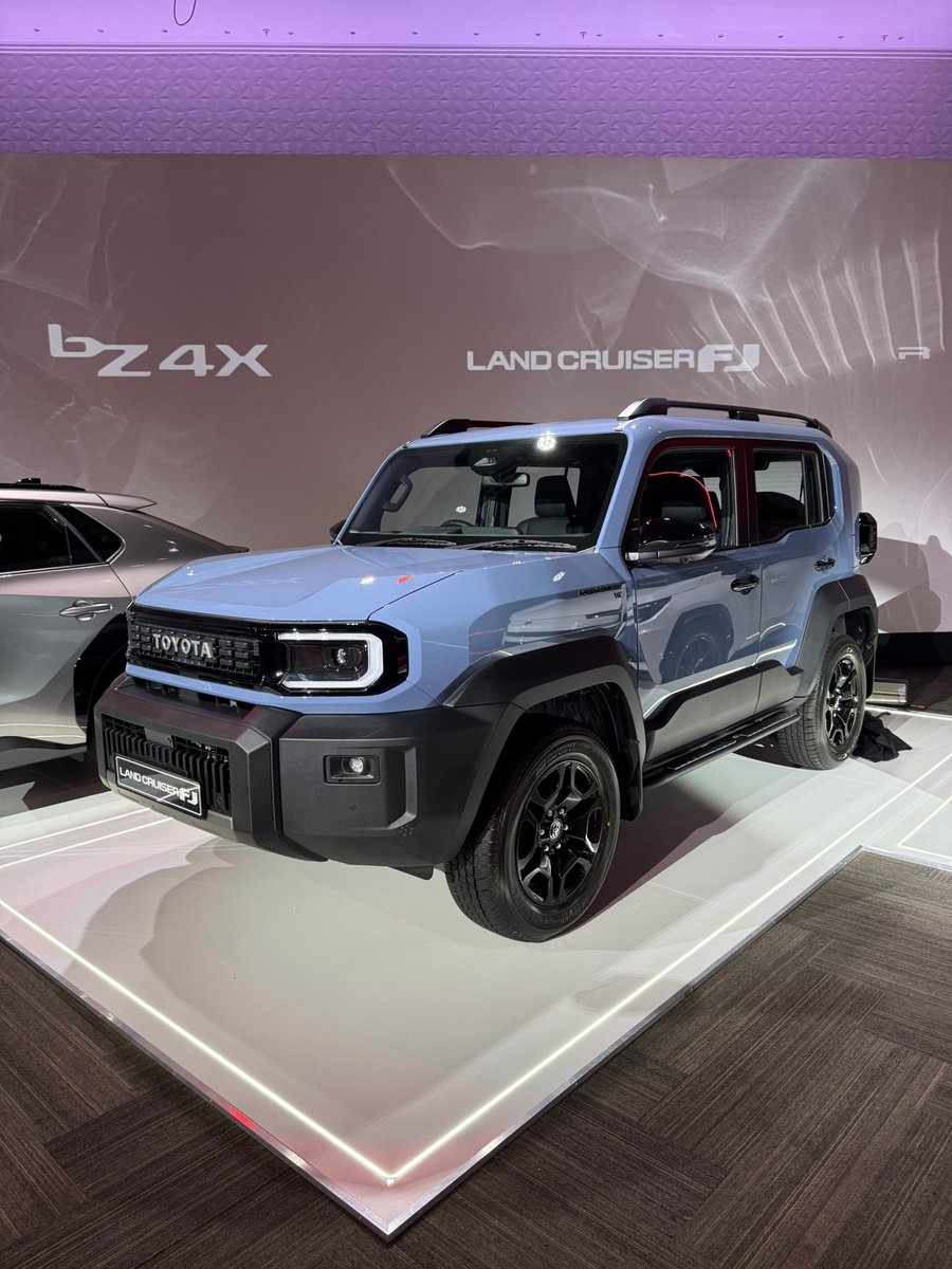 MrHowMuch tweet media